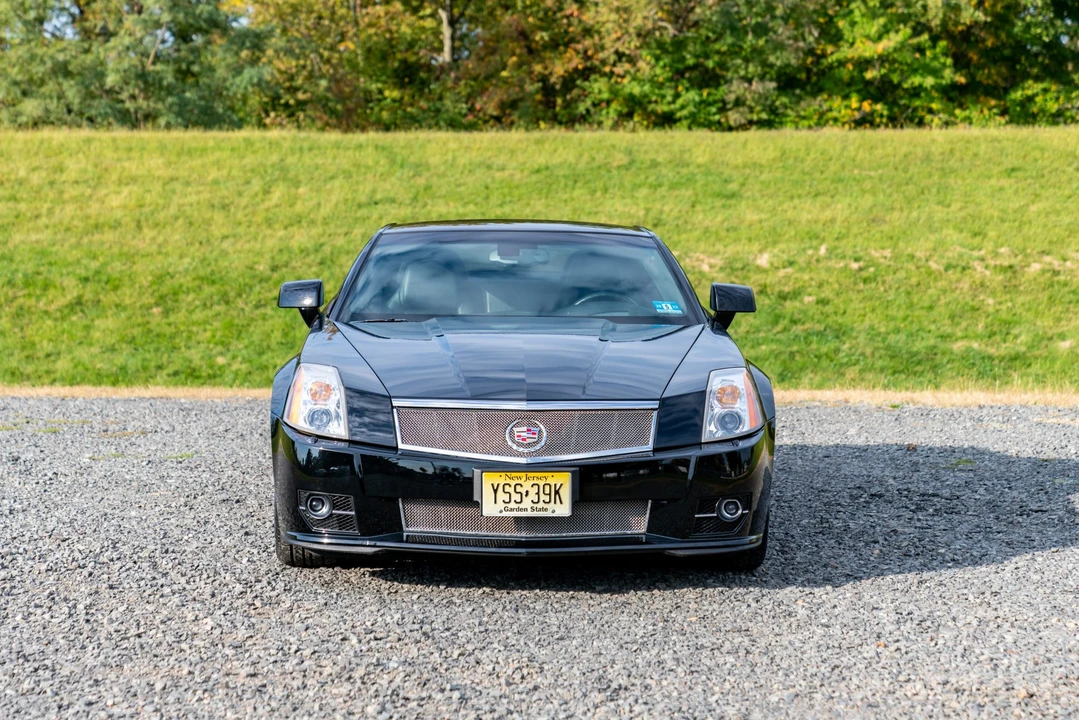 2009 Cadillac XLR-V - Image 3 of 31