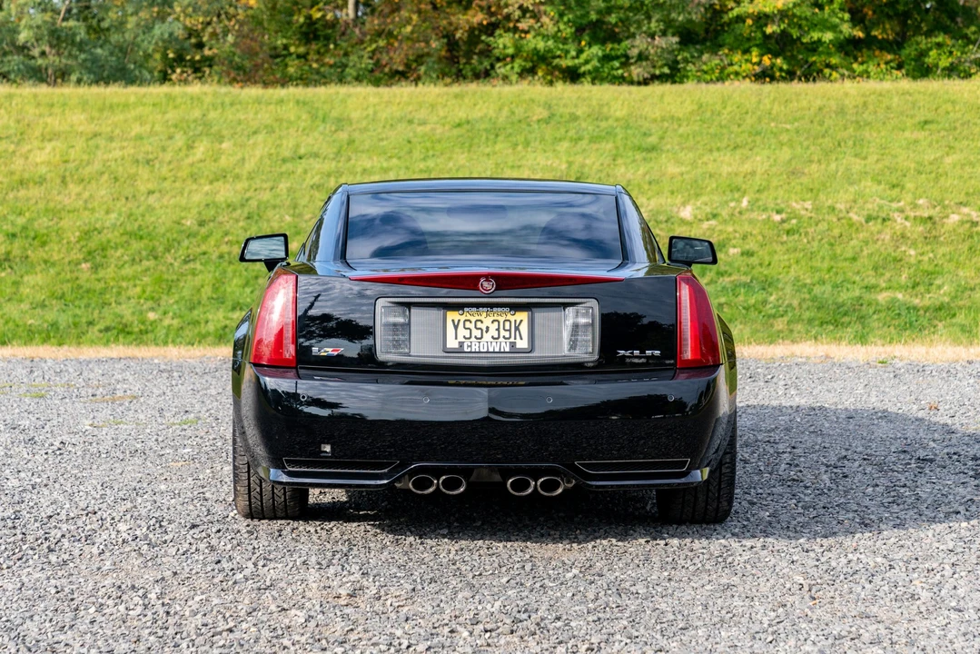 2009 Cadillac XLR-V - Image 8 of 31