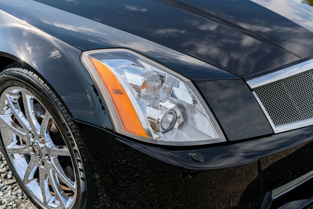 2009 Cadillac XLR-V - Image 12 of 31
