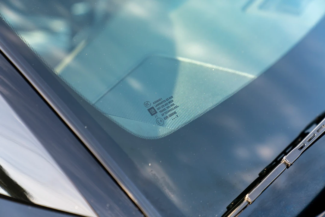 2009 Cadillac XLR-V - Image 28 of 31