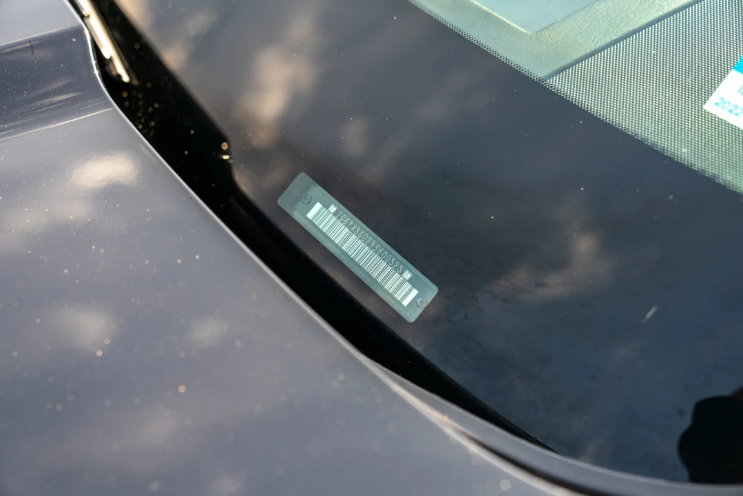 2009 Cadillac XLR-V - Image 21 of 31