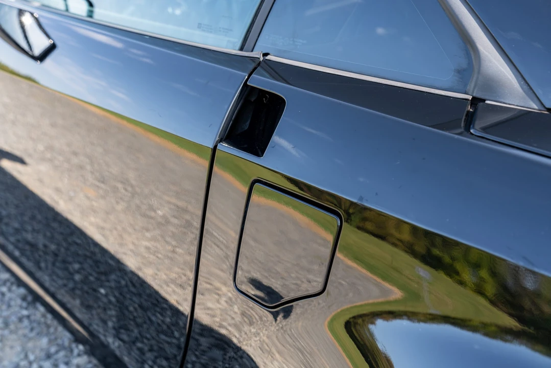 2009 Cadillac XLR-V - Image 23 of 31