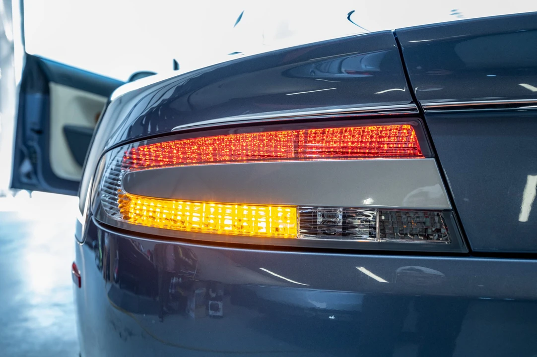 2010 Aston Martin Rapide - Image 28 of 31