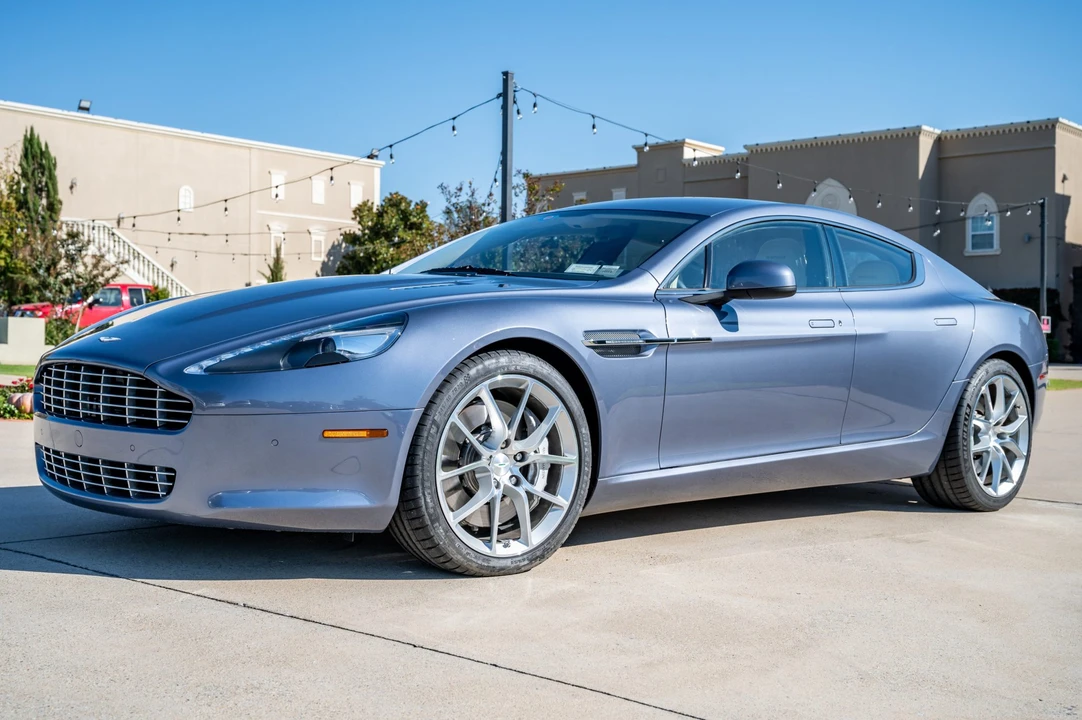 2010 Aston Martin Rapide - Image 2 of 31
