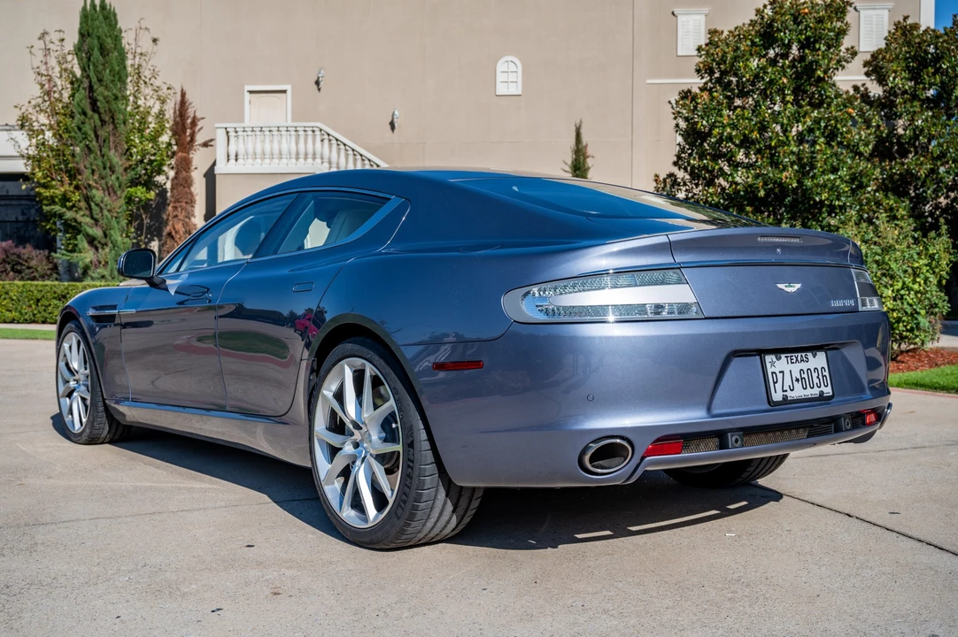 2010 Aston Martin Rapide - Image 15 of 31