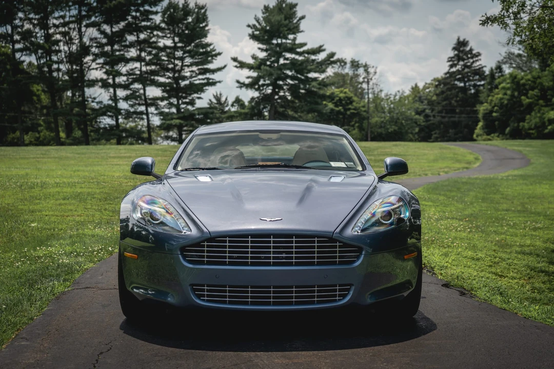 2010 Aston Martin Rapide - Image 11 of 31