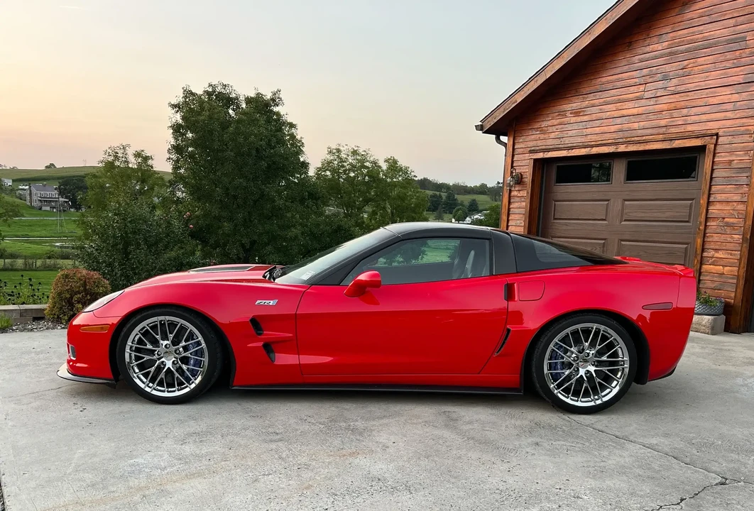 2010 Chevrolet Corvette C6 ZR1 - Image 4 of 6