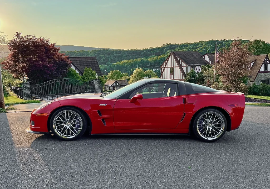 2010 Chevrolet Corvette C6 ZR1 - Image 5 of 6