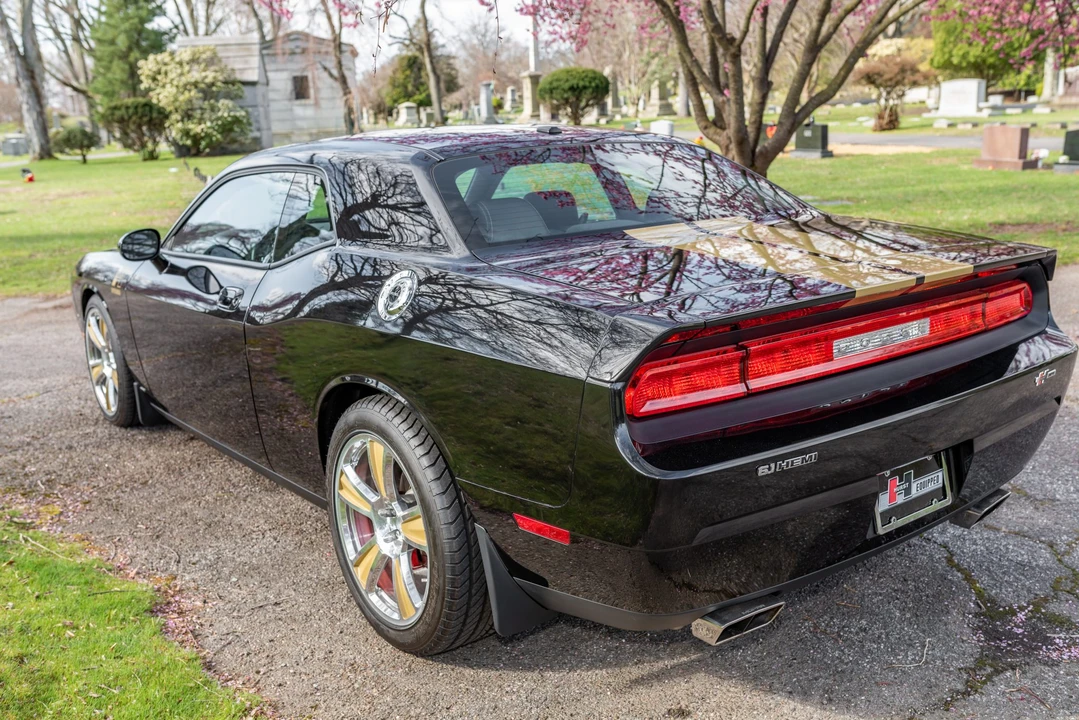 2010 Dodge Challenger SRT8 & 392 3rd Gen - Image 6 of 31