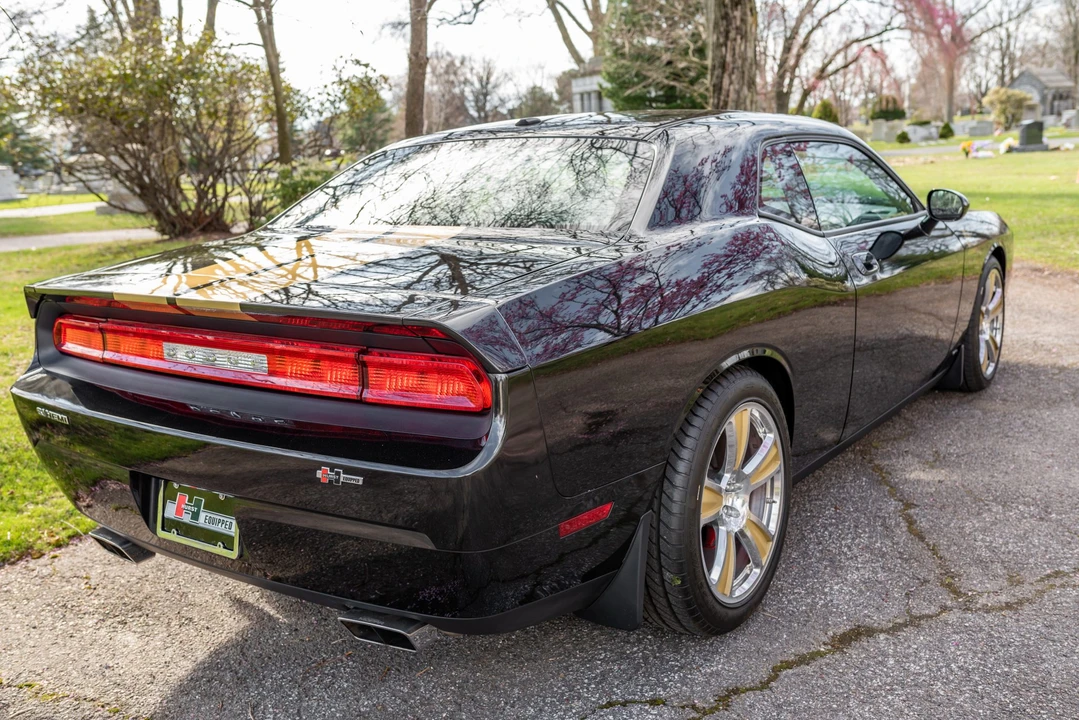 2010 Dodge Challenger SRT8 & 392 3rd Gen - Image 8 of 31