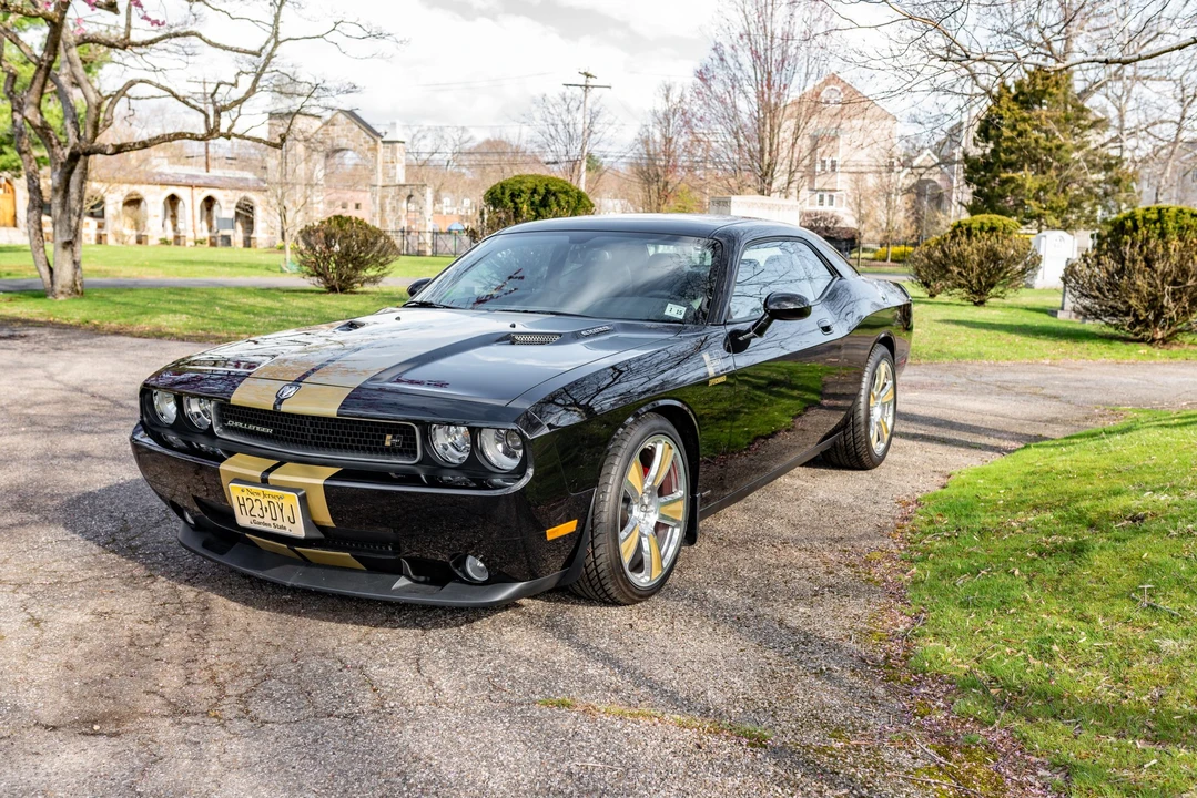 2010 Dodge Challenger SRT8 & 392 3rd Gen - Image 2 of 31
