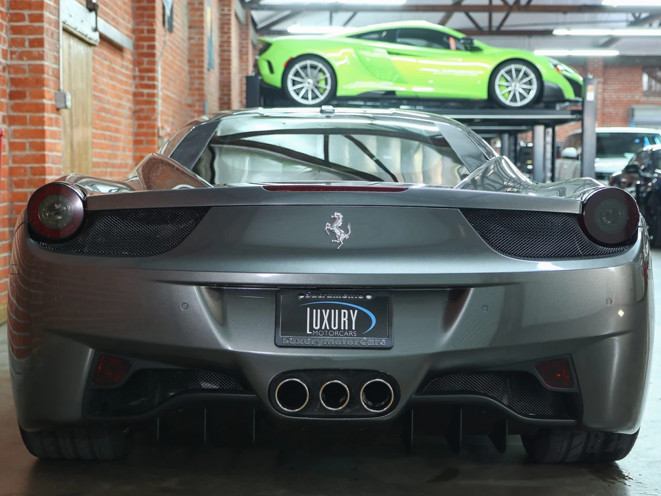 2010 Ferrari 458 Italia - Image 13 of 31
