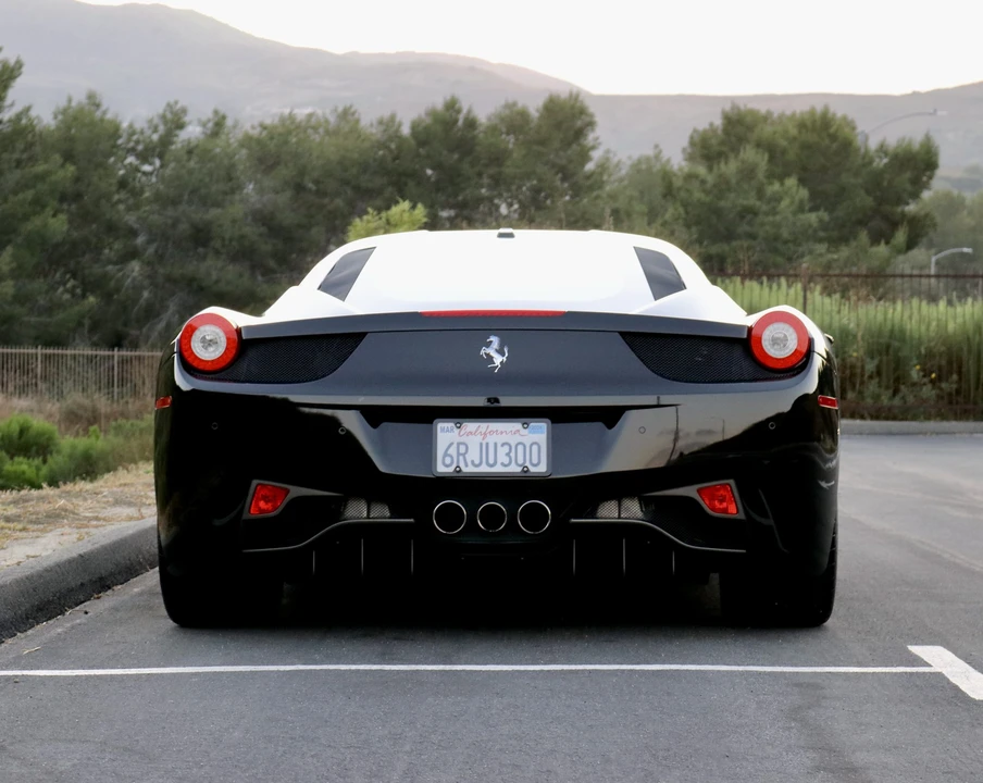 2011 Ferrari 458 Italia - Image 17 of 31