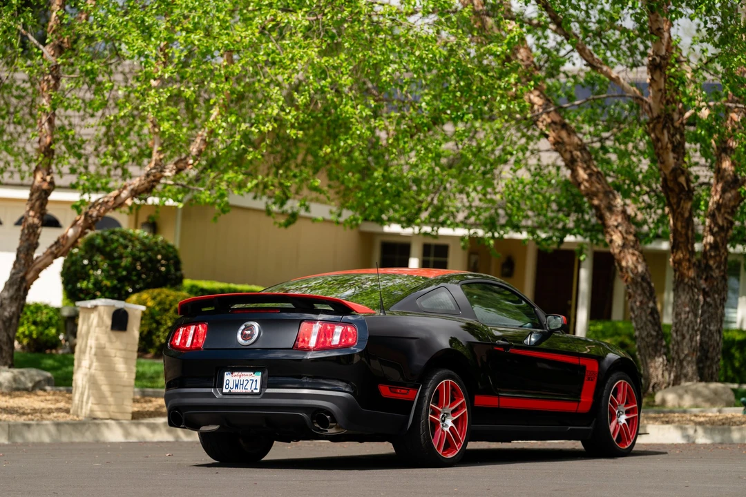 2012 Ford S197 Mustang - Image 9 of 31