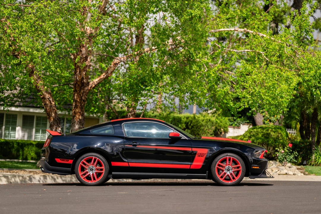2012 Ford S197 Mustang - Image 8 of 31