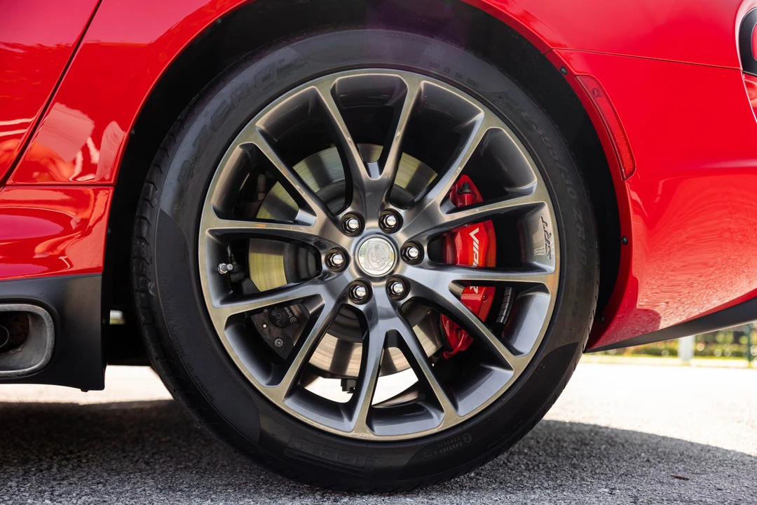 2013 Dodge Viper 5th Gen - Image 28 of 31