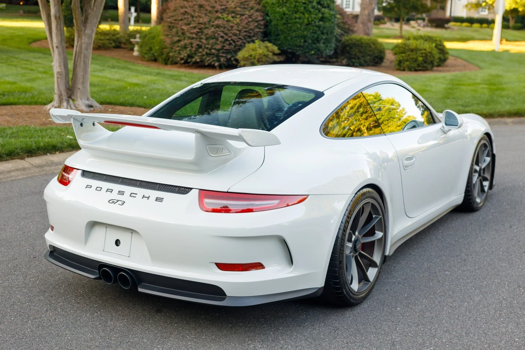 2014 Porsche 991 GT3 - Image 28 of 31
