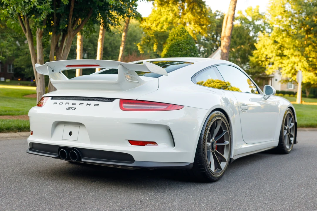 2014 Porsche 991 GT3 - Image 27 of 31