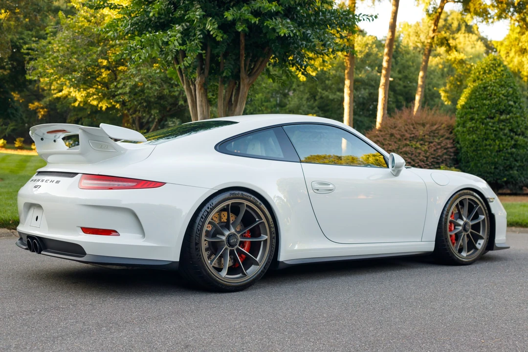 2014 Porsche 991 GT3 - Image 24 of 31