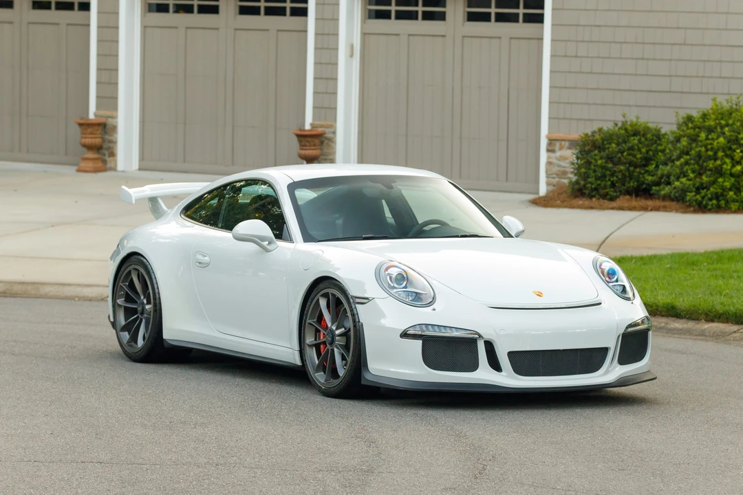 2014 Porsche 991 GT3 - Image 17 of 31