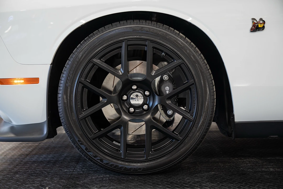 2015 Dodge Challenger SRT8 & 392 3rd Gen - Image 29 of 31