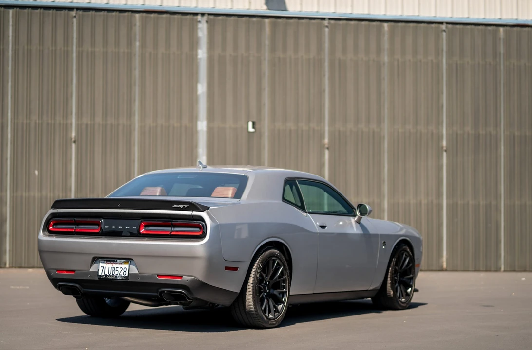2015 Dodge Challenger SRT Hellcat 3rd Gen - Image 18 of 31