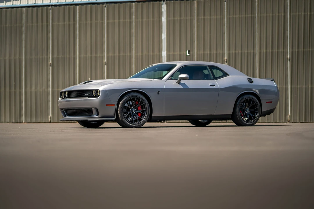 2015 Dodge Challenger SRT Hellcat 3rd Gen - Image 9 of 31