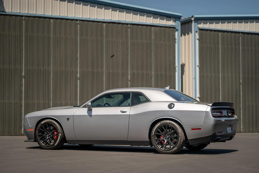 2015 Dodge Challenger SRT Hellcat 3rd Gen - Image 10 of 31