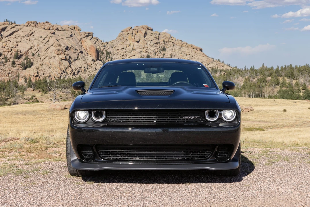 2015 Dodge Challenger SRT Hellcat 3rd Gen - Image 3 of 31