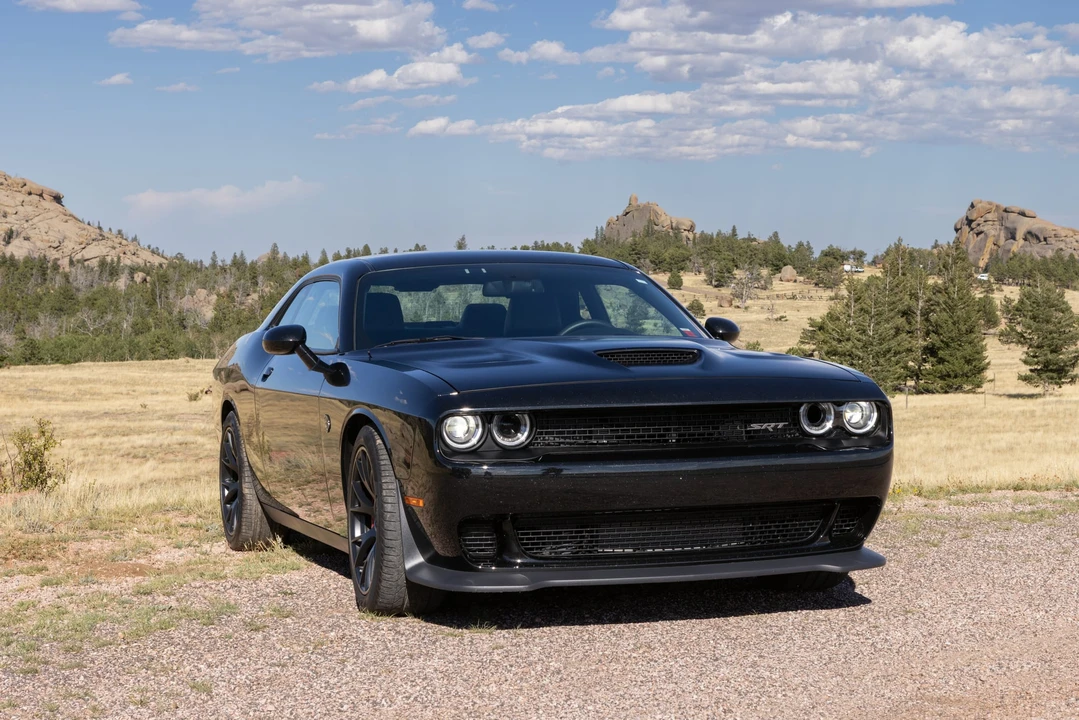 2015 Dodge Challenger SRT Hellcat 3rd Gen - Image 5 of 31