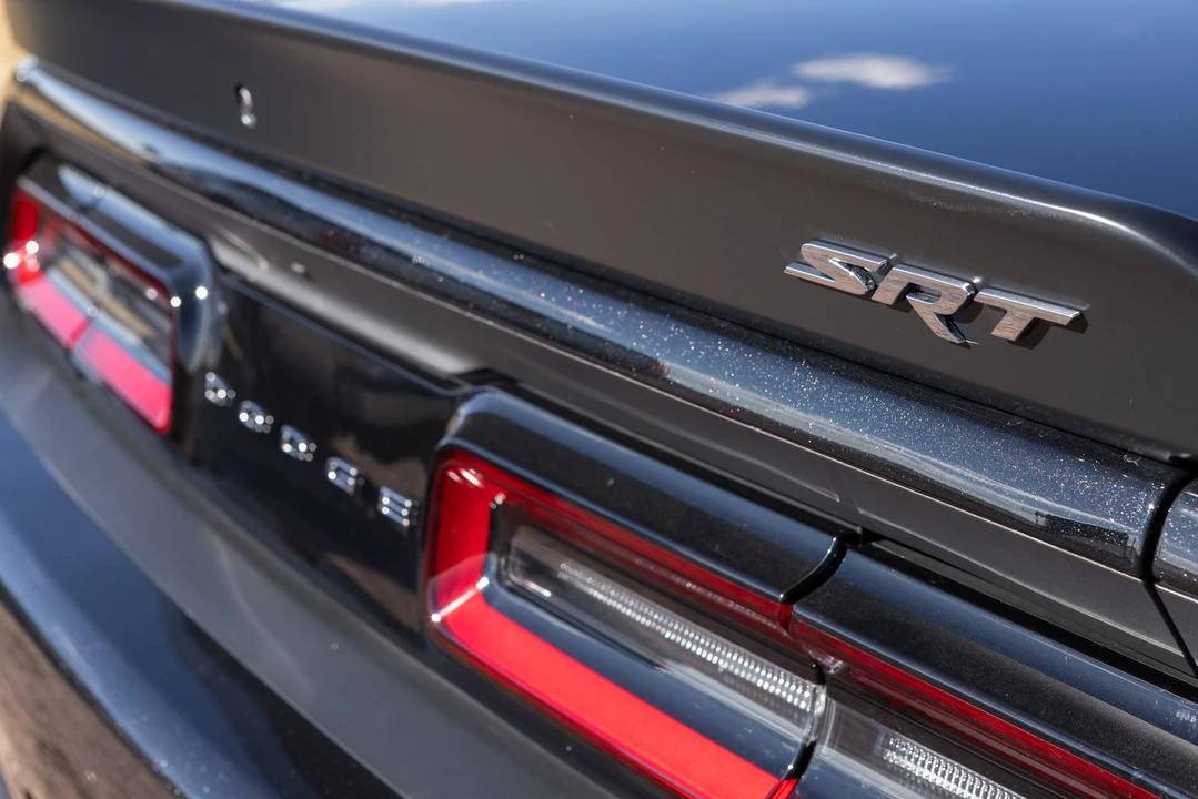 2015 Dodge Challenger SRT Hellcat 3rd Gen - Image 22 of 31