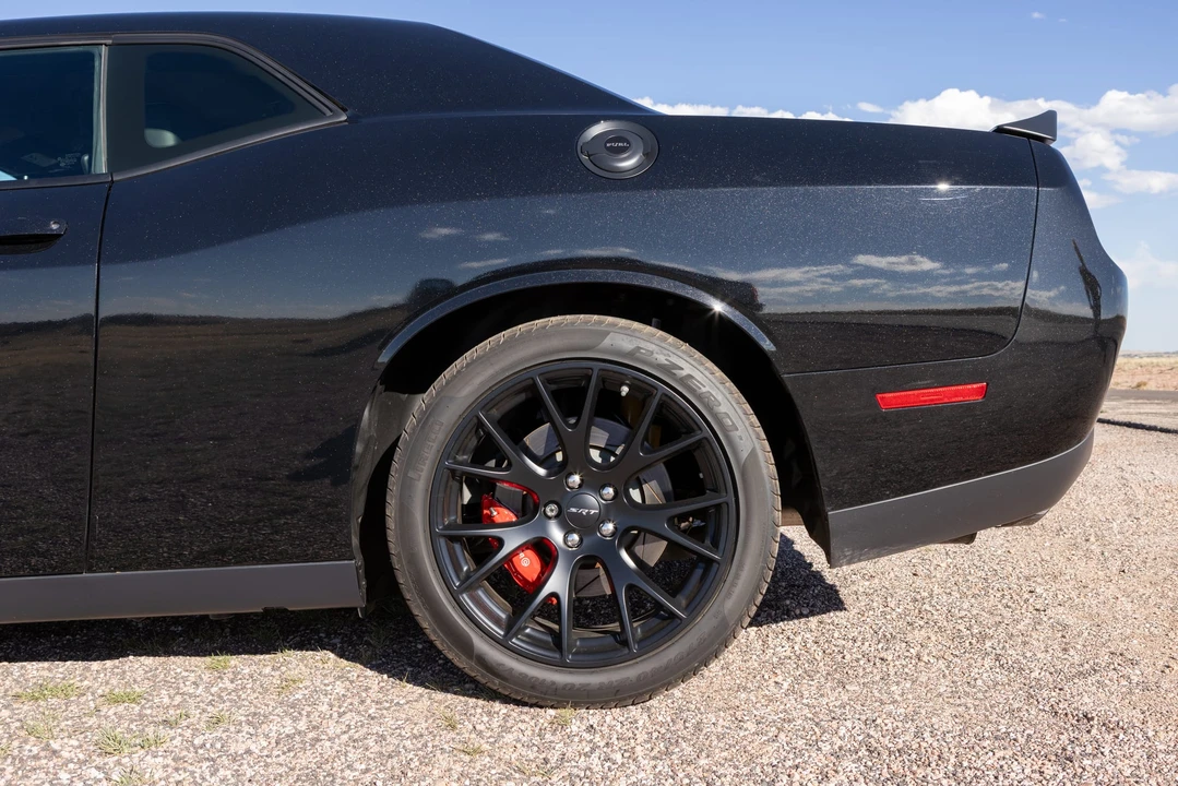 2015 Dodge Challenger SRT Hellcat 3rd Gen - Image 30 of 31