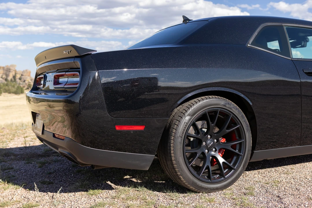 2015 Dodge Challenger SRT Hellcat 3rd Gen - Image 24 of 31