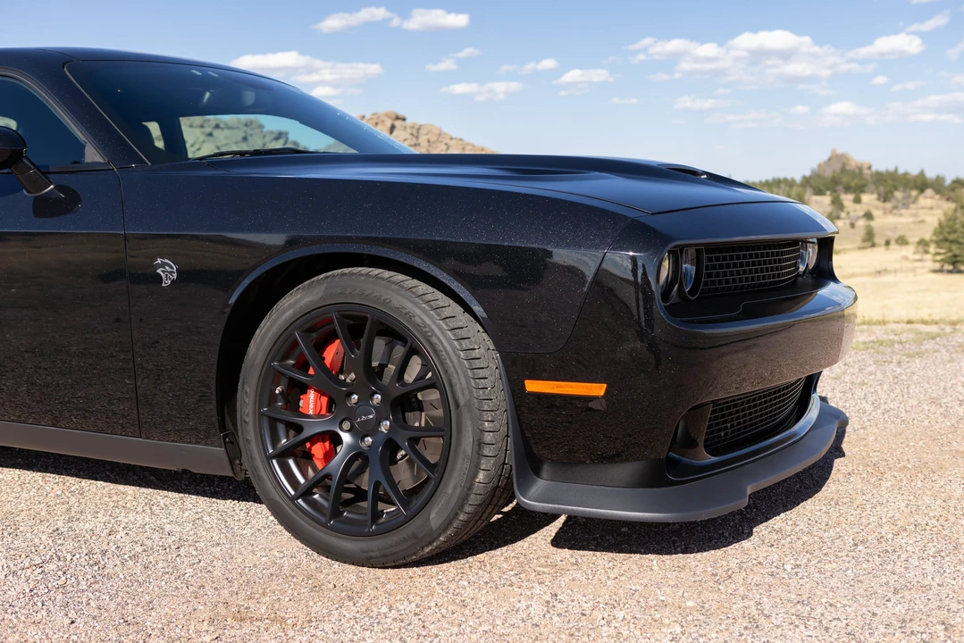 2015 Dodge Challenger SRT Hellcat 3rd Gen - Image 27 of 31