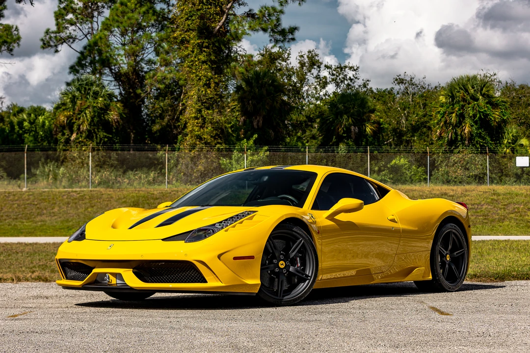 2015 Ferrari 458 Speciale - Image 7 of 31