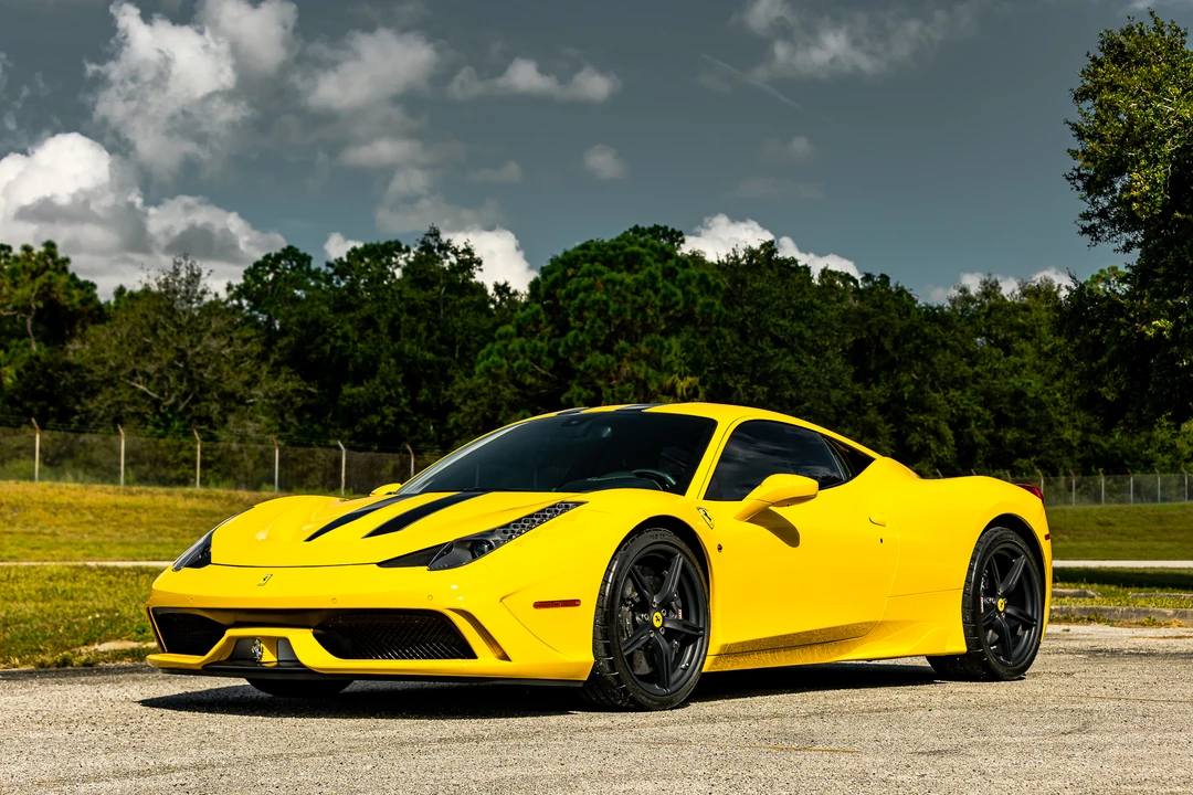 2015 Ferrari 458 Speciale - Image 9 of 31