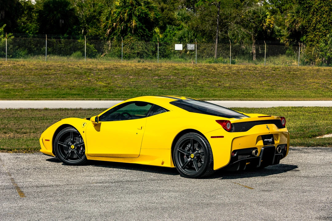 2015 Ferrari 458 Speciale - Image 13 of 31