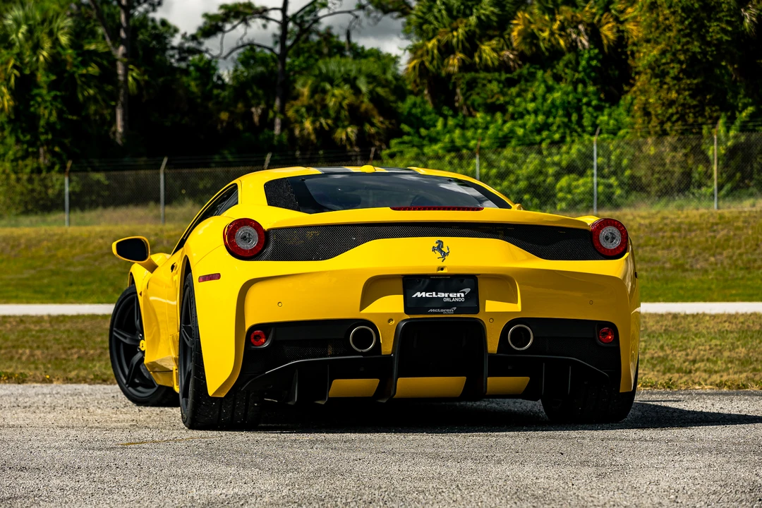 2015 Ferrari 458 Speciale - Image 19 of 31