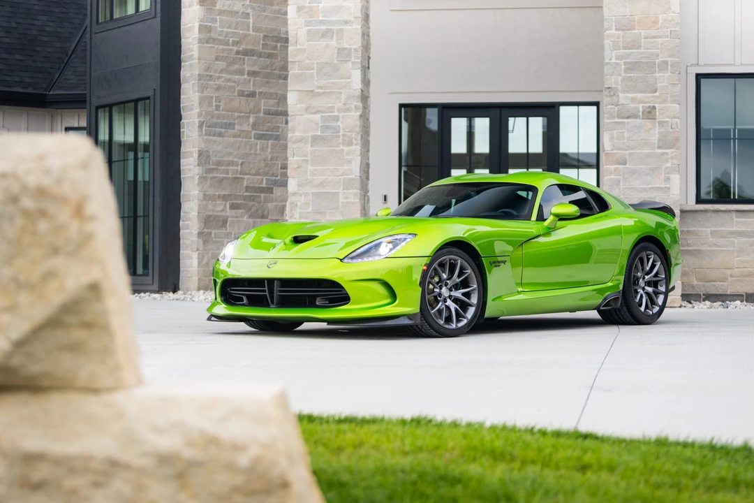 2016 Dodge Viper 5th Gen - Image 3 of 31