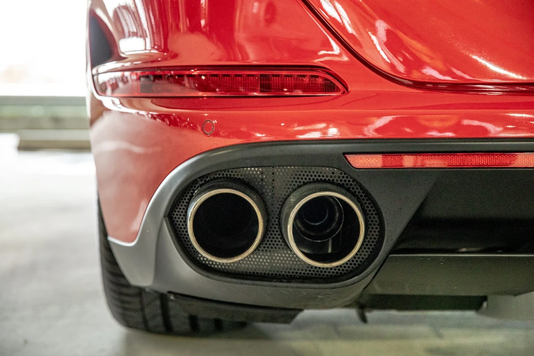 2016 Ferrari California T - Image 24 of 31