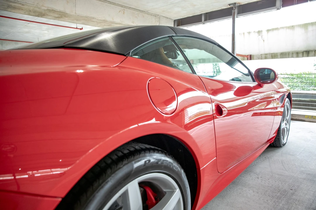 2016 Ferrari California T - Image 19 of 31