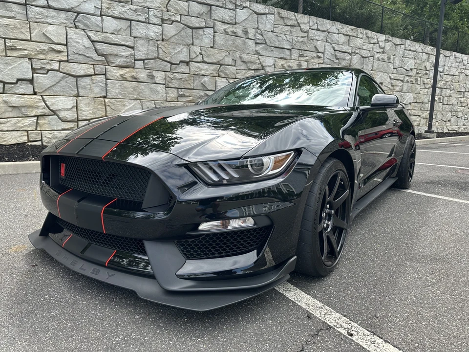 2018 Ford S550 Shelby Mustang GT350R - Image 2 of 31