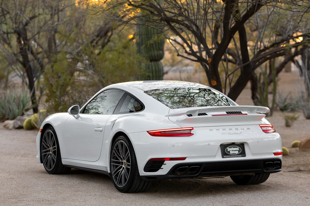 2018 Porsche 991 Turbo - Image 13 of 31