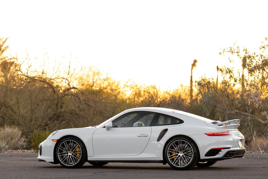 2018 Porsche 991 Turbo - Image 9 of 31
