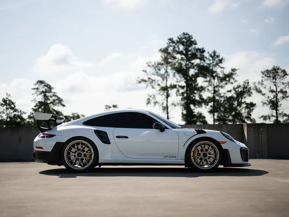 2018 Porsche 991 GT2 RS - Image 5 of 6