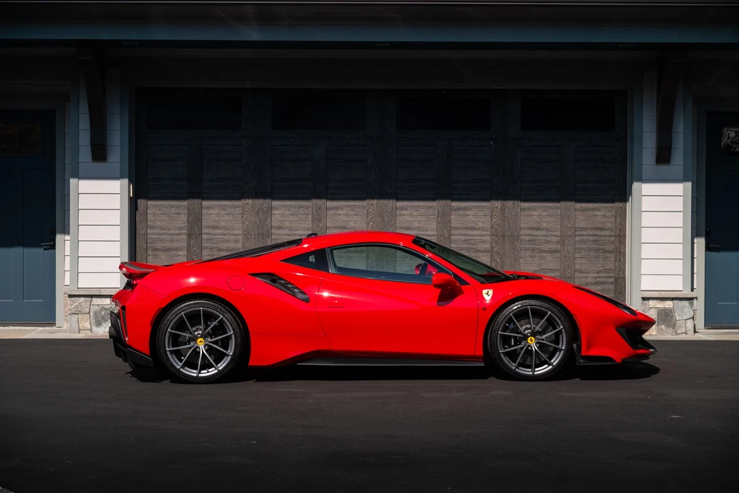 2019 Ferrari 488 Pista - Image 27 of 31
