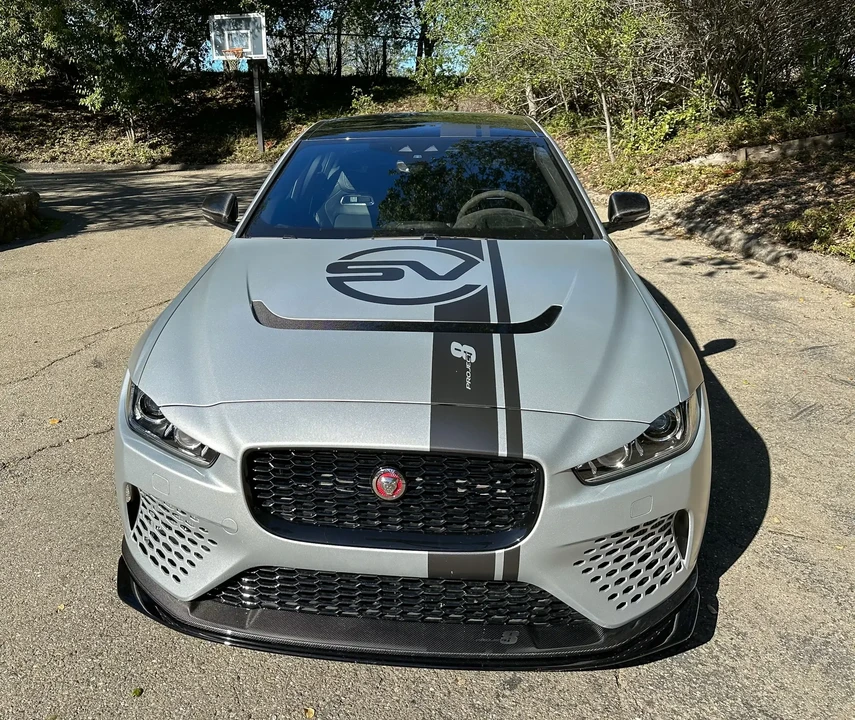 2019 Jaguar XE - Image 2 of 6