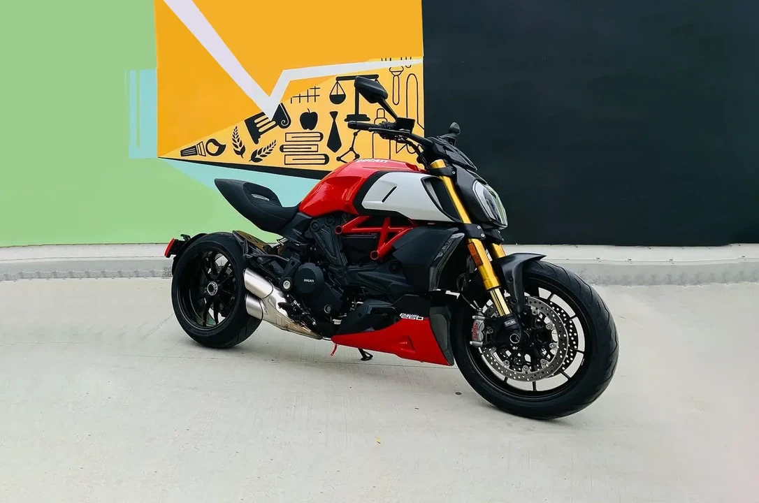 2021 Ducati Diavel - Image 4 of 6