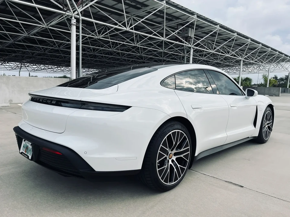 2021 Porsche Taycan - Image 6 of 6