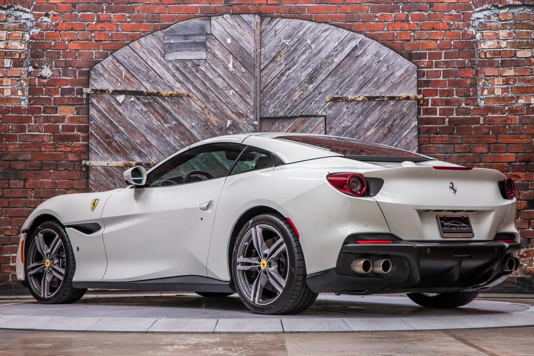 2022 Ferrari Portofino M - Image 14 of 31